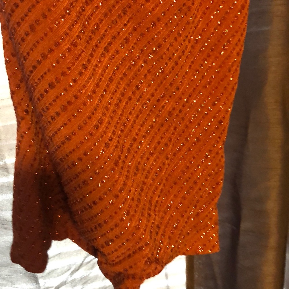 Party halter! - Picture 2 of 5